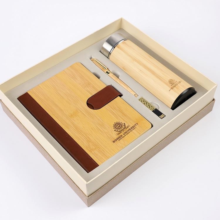 Деревянный корпоративный подарочный набор